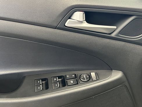 Used 2021 Hyundai Tucson Limited image 10