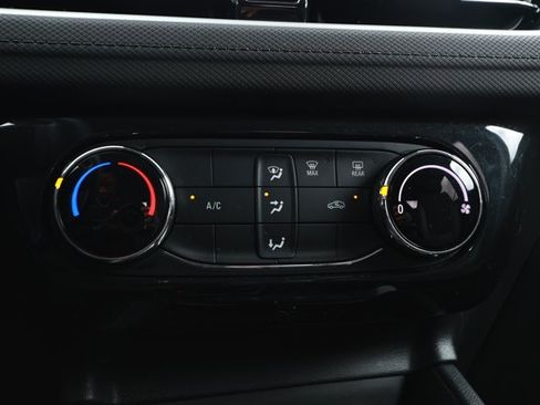 Used 2024 Chevrolet TrailBlazer LT FWD image 15