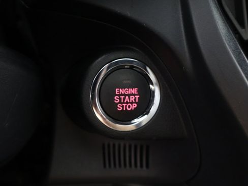 Used 2025 Subaru Forester Premium image 39