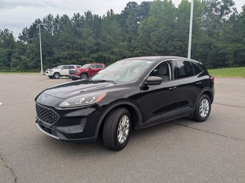 Certified 2022 Ford Escape SE w/ Convenience Package FWD image 3