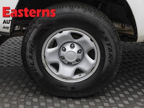 Used 2019 Toyota Tacoma SR image 28