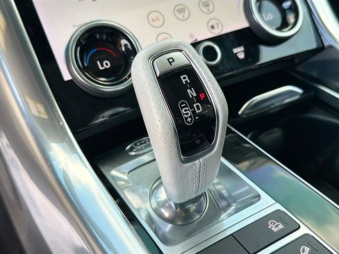 Used 2020 Land Rover Range Rover Sport SVR image 29