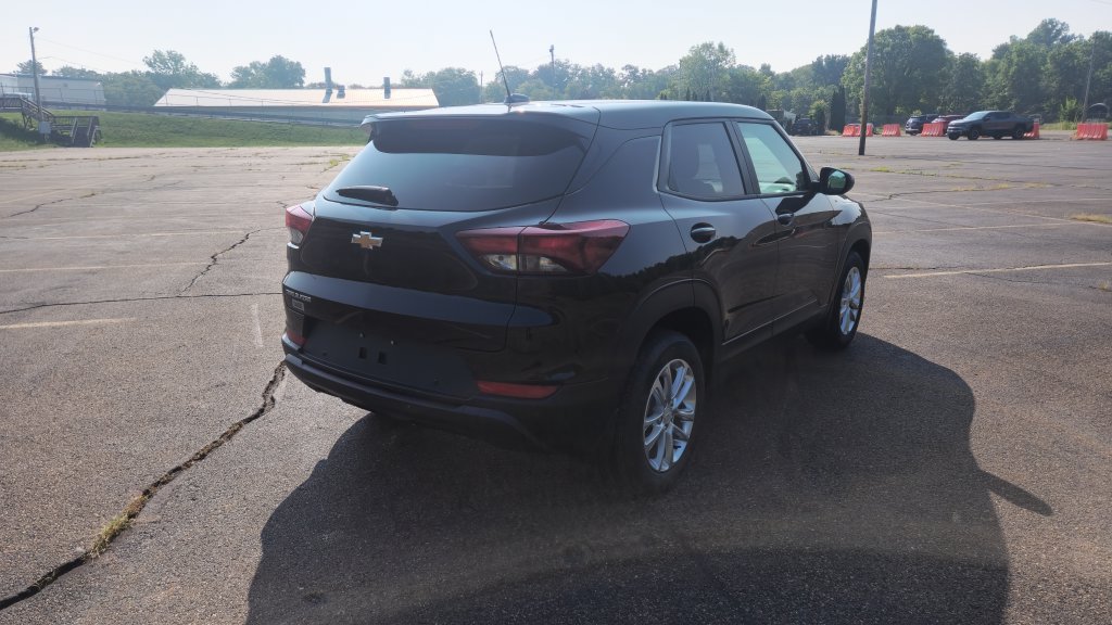 New 2026 Chevrolet TrailBlazer LS FWD image 12