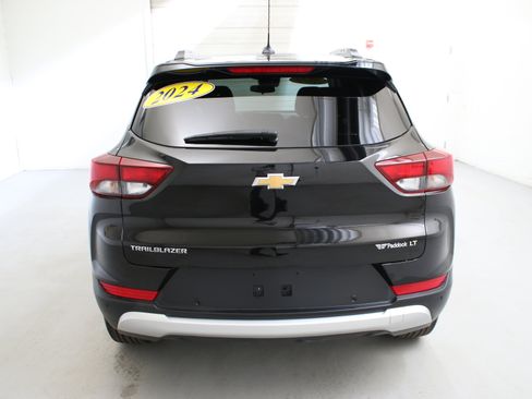 Used 2024 Chevrolet TrailBlazer LT w/ Driver Confidence Package FWD image 8