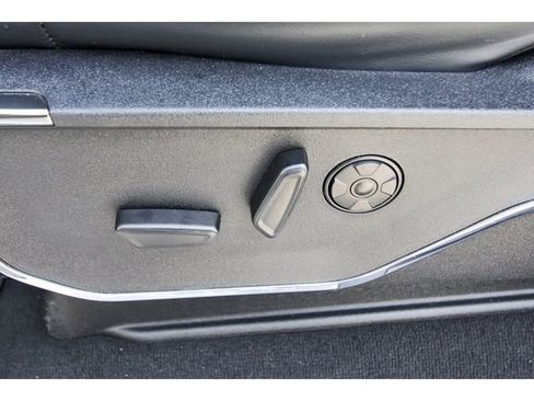 Used 2024 Ford F250 Platinum w/ FX4 Off-Road Package image 26