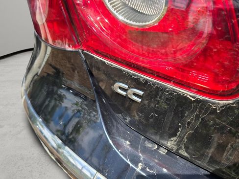 Used 2010 Volkswagen CC Sport FWD image 18