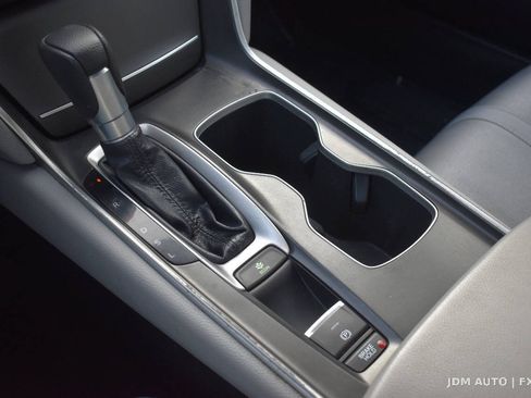 Used 2018 Honda Accord EX image 29