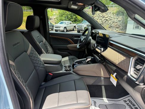 New 2026 GMC Canyon Denali AWD/4WD image 21