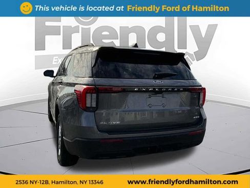 Used 2026 Ford Explorer Active AWD/4WD image 7