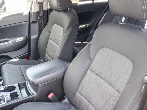 Used 2019 Kia Sportage LX FWD image 19