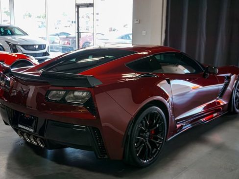Used 2019 Chevrolet Corvette Z06 RWD image 7