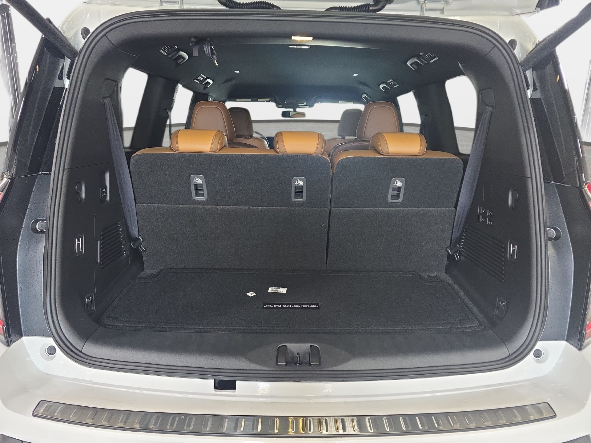 New 2026 Nissan Armada SL w/ Captain's Chari Seat Package AWD/4WD image 12