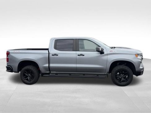 Used 2023 Chevrolet Silverado 1500 LT Trail Boss w/ LT Trail Boss Premium Package AWD/4WD image 2