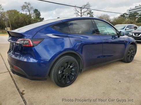 Used 2022 Tesla Model Y Long Range image 8