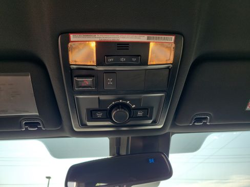 Used 2020 Toyota Tacoma TRD Off-Road w/ Technology Package AWD/4WD image 30