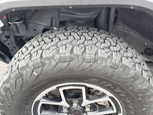 Used 2024 Jeep Wrangler Unlimited Rubicon image 4