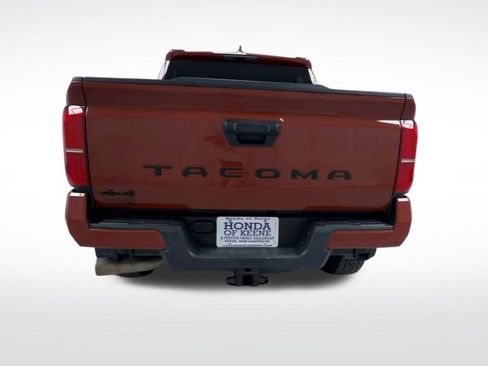 Used 2025 Toyota Tacoma TRD Off-Road AWD/4WD image 10