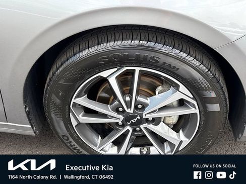 Certified 2023 Kia Forte LXS FWD image 7