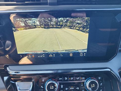 New 2026 GMC Sierra 1500 AT4 w/ AT4 Premium Package image 16