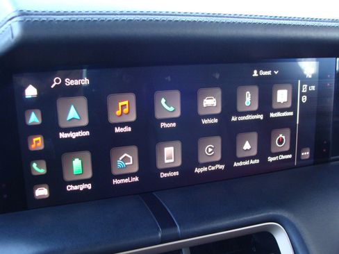 Used 2020 Porsche Taycan 4S image 21