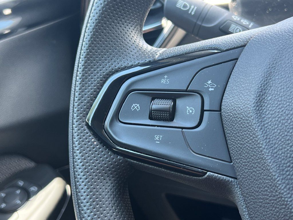 Used 2025 Chevrolet TrailBlazer LT AWD/4WD image 20