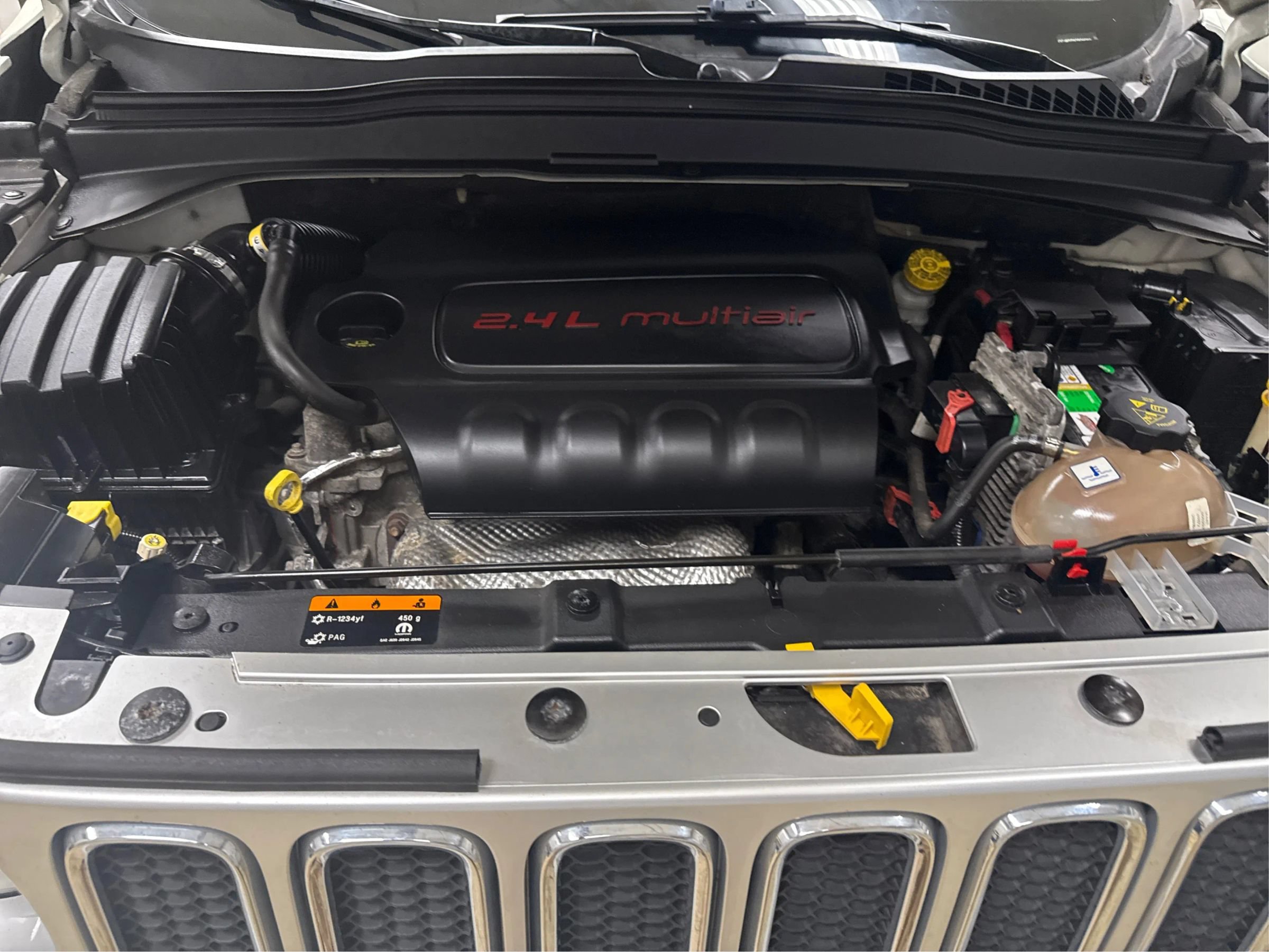 Used 2016 Jeep Renegade Limited AWD/4WD image 13