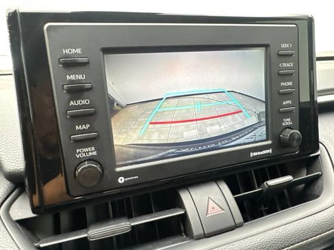 Used 2021 Toyota RAV4 LE FWD image 65