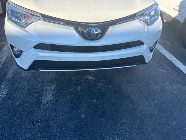 Used 2018 Toyota RAV4 Limited AWD/4WD image 17