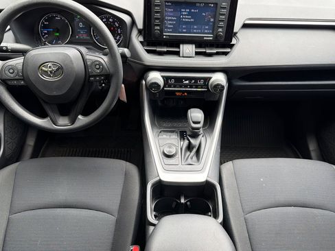 Used 2022 Toyota RAV4 LE AWD/4WD image 13