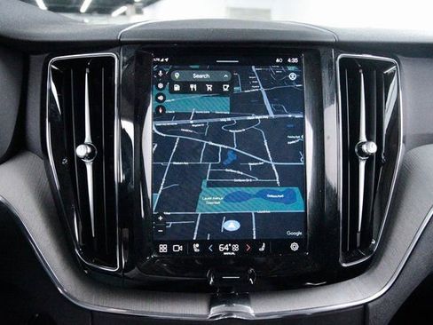 Certified 2025 Volvo XC60 B5 Core image 17