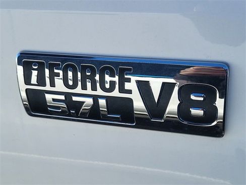 Used 2016 Toyota Tundra SR5 image 8