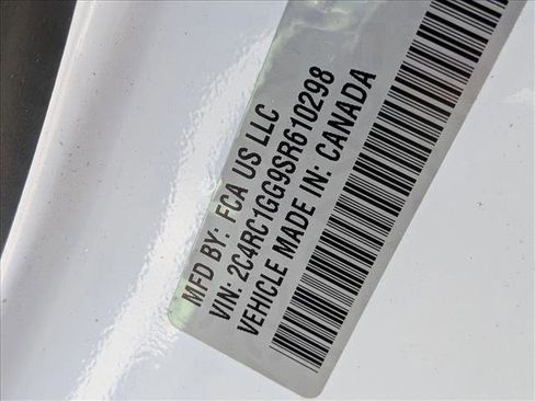 Used 2025 Chrysler Pacifica Limited FWD image 26