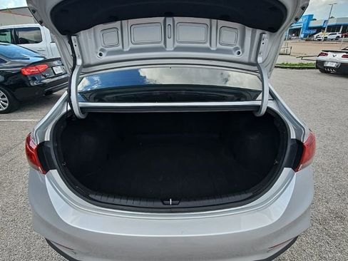 Used 2021 Hyundai Accent SE FWD image 22