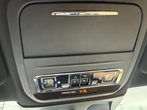 Used 2021 Lincoln Corsair Reserve image 19