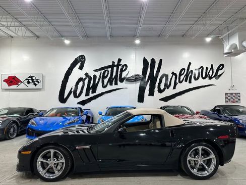 Used 2013 Chevrolet Corvette Grand Sport w/ 3LT Preferred Equipment Group image 2