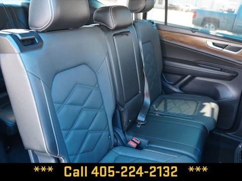 Used 2025 Volkswagen Atlas SE FWD image 23