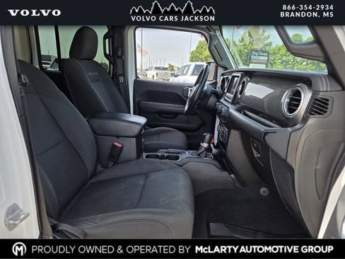 Used 2020 Jeep Wrangler Unlimited Sahara AWD/4WD image 24