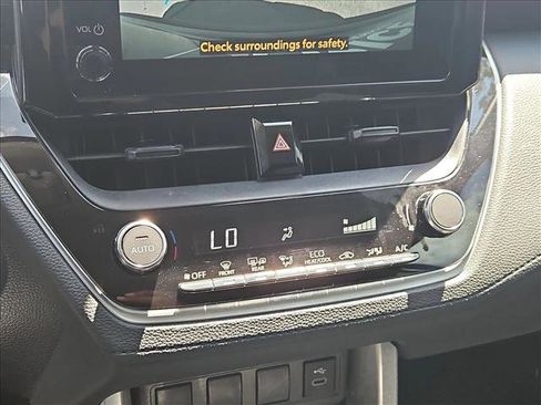 Used 2023 Toyota Corolla Cross LE image 15