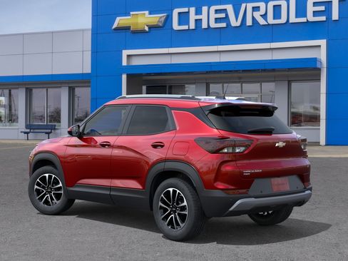 New 2026 Chevrolet TrailBlazer LT w/ Convenience Package AWD/4WD image 3