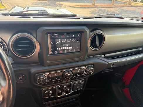 Used 2020 Jeep Gladiator Sport w/ Quick Order Package 24S AWD/4WD image 22