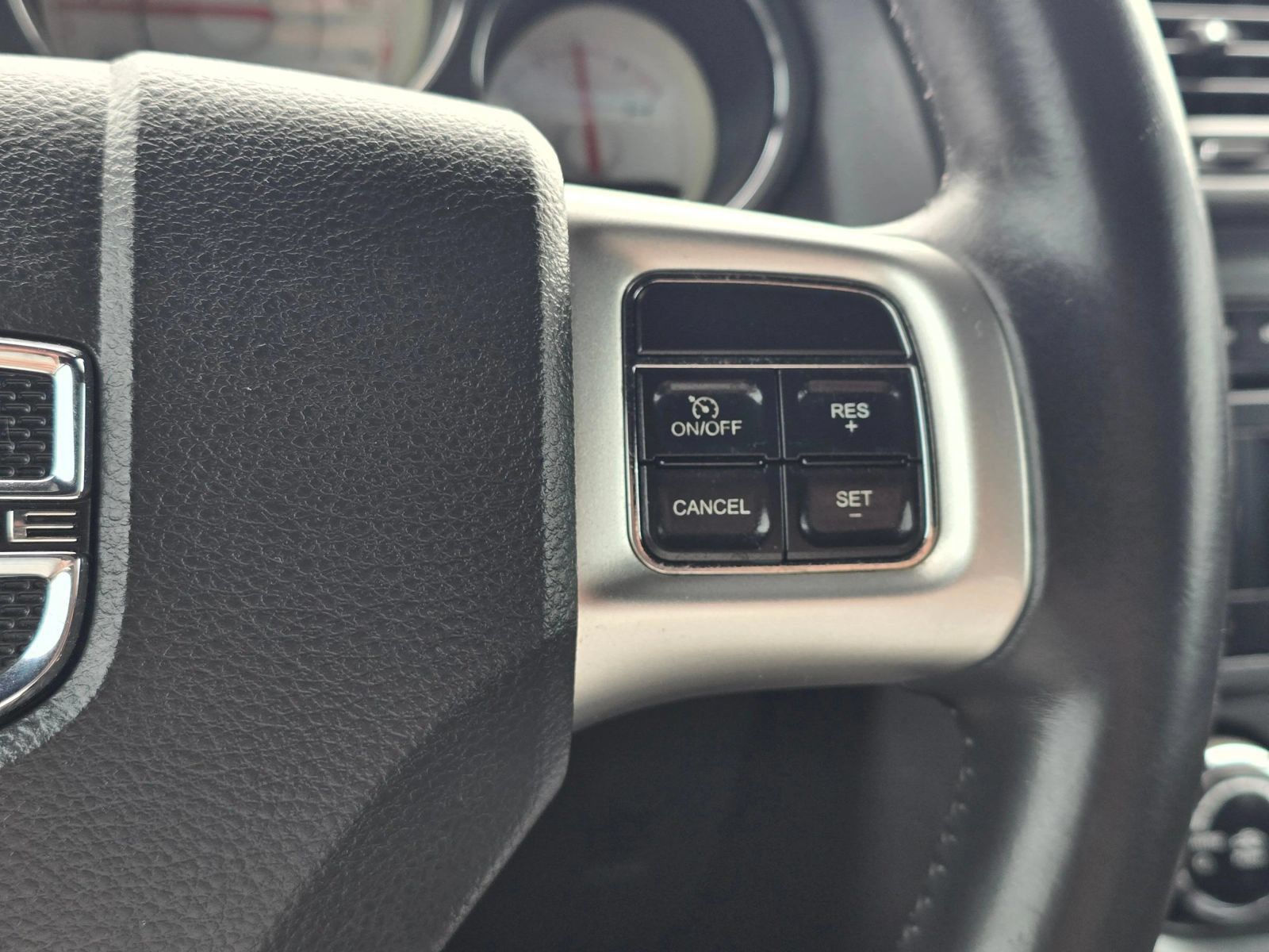 Used 2014 Dodge Challenger SXT RWD image 20