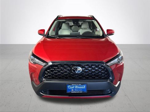 Used 2022 Toyota Corolla Cross LE w/ Moonroof Package AWD/4WD image 3