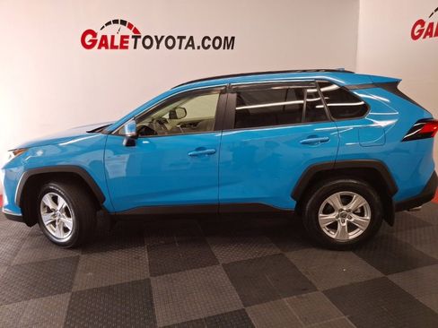 Used 2020 Toyota RAV4 XLE image 7