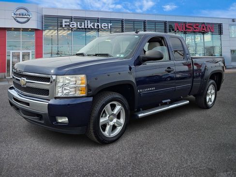 Used 2009 Chevrolet Silverado 1500 LT w/ All Star Package image 3