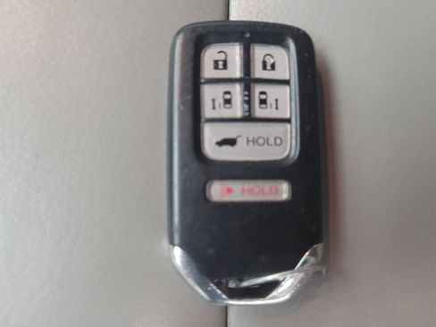 Used 2016 Honda Odyssey EX-L image 32