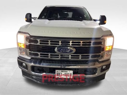 Used 2024 Ford F250 XLT image 3