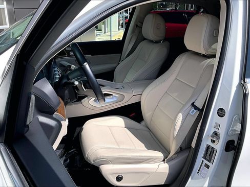 Used 2025 Mercedes-Benz GLE 350 4MATIC image 25