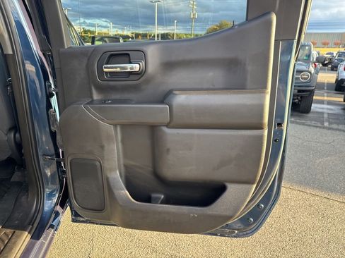 Used 2021 Chevrolet Silverado 1500 LT w/ Z71 Off-Road Package image 20