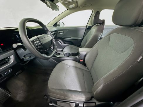 Used 2025 Kia K4 FWD image 13