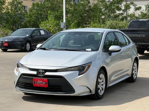 Used 2024 Toyota Corolla LE image 6